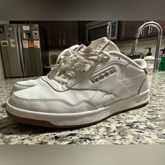 Reebok men’s Club MEMT Sneaker - Picture 5 of 10